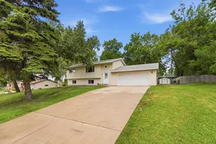 303 Upplanda St, Buffalo, MN 55313 - Photo 2