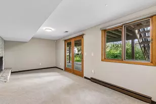 401 Mission Road W, Bloomington, MN 55420 - Photo 32