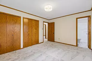 401 Mission Road W, Bloomington, MN 55420 - Photo 18