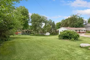 401 Mission Road W, Bloomington, MN 55420 - Photo 50