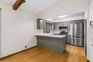 401 Mission Road W, Bloomington, MN 55420 - Photo 12
