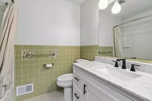 401 Mission Road W, Bloomington, MN 55420 - Photo 24