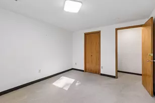 401 Mission Road W, Bloomington, MN 55420 - Photo 36