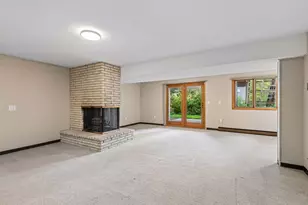 401 Mission Road W, Bloomington, MN 55420 - Photo 28