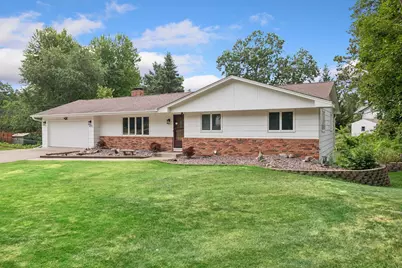 401 Mission Road W, Bloomington, MN 55420 - Photo 2