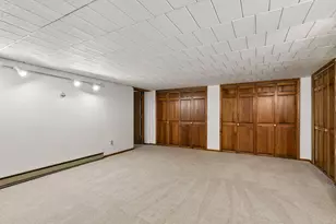 401 Mission Road W, Bloomington, MN 55420 - Photo 34