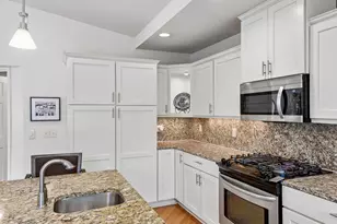 5220 Maddox Ln, Edina, MN 55436 - Photo 12