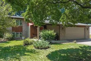 13 Woodcrest Dr, Circle Pines, MN 55014 - Photo 10