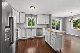 905 Walnut St, Farmington, MN 55024 - Photo 2