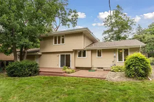 1086 Carlton Dr, Shoreview, MN 55126 - Photo 56