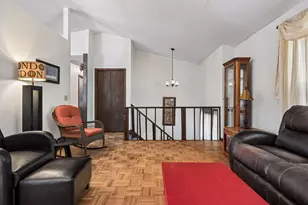 6521 Kurtz Ln, Eden Prairie, MN 55346 - Photo 6