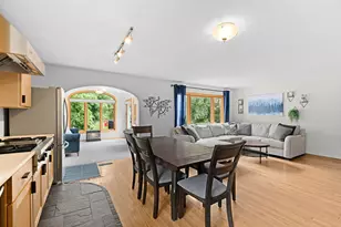 10359 Huntington Dr, Eden Prairie, MN 55347 - Photo 8