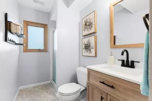 10359 Huntington Dr, Eden Prairie, MN 55347 - Photo 32