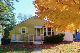 319 W Douglas Ave, Fergus Falls, MN 56537 - Photo 2
