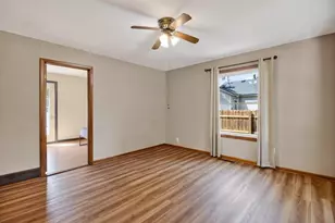 319 W Douglas Ave, Fergus Falls, MN 56537 - Photo 10