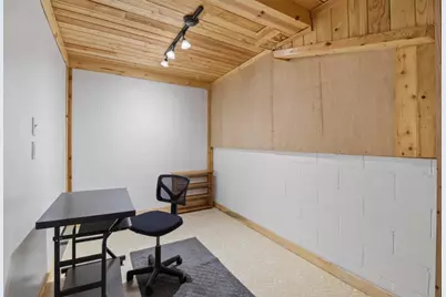 319 W Douglas Avenue, Fergus Falls, MN 56537 - Photo 18