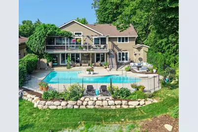162 Peninsula Road, Medicine Lake, MN 55441 - Photo 2