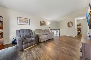 2206 W Hill St, Faribault, MN 55021 - Photo 16