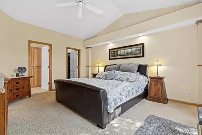 408 Holly Lane N, Oakdale, MN 55128 - Photo 22