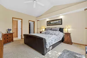 408 Holly Ln N, Oakdale, MN 55128 - Photo 22