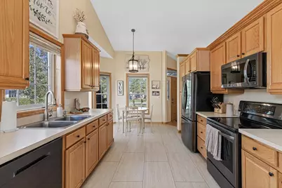 408 Holly Lane N, Oakdale, MN 55128 - Photo 6