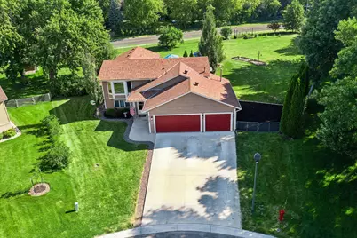 5710 W 139th Street, Savage, MN 55378 - Photo 2