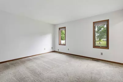 1930 Meadow Lane, Eau Claire, WI 54701 - Photo 10