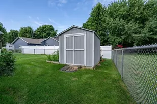 1930 Meadow Ln, Eau Claire, WI 54701 - Photo 36
