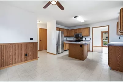1930 Meadow Lane, Eau Claire, WI 54701 - Photo 6