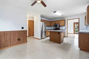 1930 Meadow Ln, Eau Claire, WI 54701 - Photo 6
