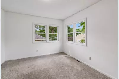 2417 Parkview Boulevard, Golden Valley, MN 55422 - Photo 12