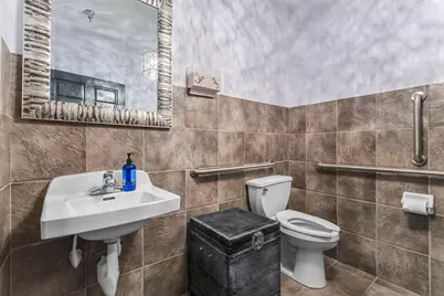 2103 County Road D E #A, Maplewood, MN 55109 - Photo 16