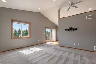 109 Cougar Dr, Mankato, MN 56001 - Photo 10