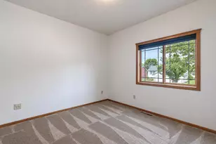 109 Cougar Dr, Mankato, MN 56001 - Photo 30