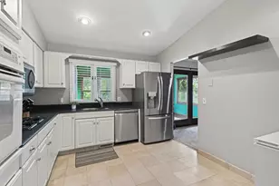 2144 Valley View Pl, Saint Paul, MN 55119 - Photo 18