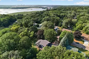 2144 Valley View Pl, Saint Paul, MN 55119 - Photo 2