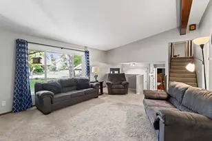 2144 Valley View Pl, Saint Paul, MN 55119 - Photo 10