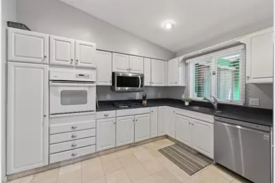 2144 Valley View Place, Saint Paul, MN 55119 - Photo 16