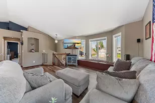 895 Lee St NE, Owatonna, MN 55060 - Photo 6