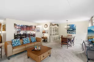 2445 Londin Ln E, Maplewood, MN 55119 - Photo 4