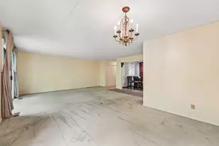 2445 Londin Ln E, Maplewood, MN 55119 - Photo 8