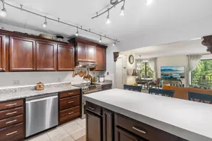 2445 Londin Ln E, Maplewood, MN 55119 - Photo 6