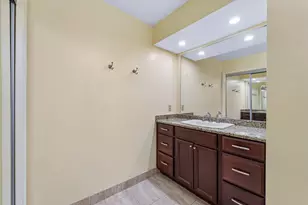 2445 Londin Ln E, Maplewood, MN 55119 - Photo 16