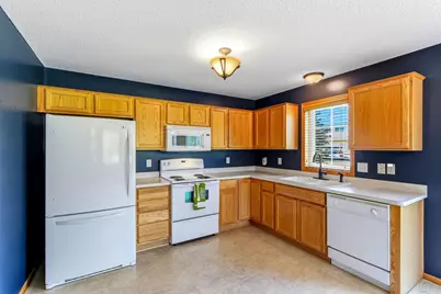 17521 Gillette Way #11081, Lakeville, MN 55044 - Photo 8