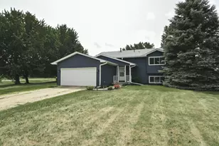 4498 200th St E, Farmington, MN 55024 - Photo 1