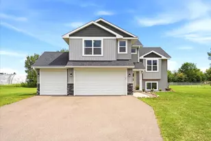 1121 Eulaine Cir, Hammond, WI 54015 - Photo 30