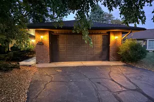 340 Inland Ln N, Plymouth, MN 55447 - Photo 46