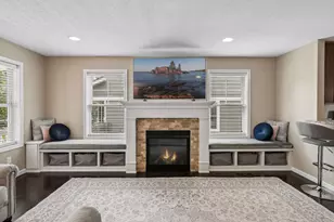 611 Whitall St, Saint Paul, MN 55130 - Photo 2