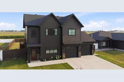 4335 23rd Avenue S, Moorhead, MN 56560 - Photo 2