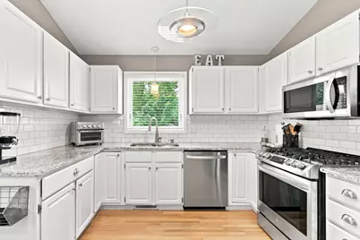 8081 Hidden Circle, Chanhassen, MN 55317 - Photo 4